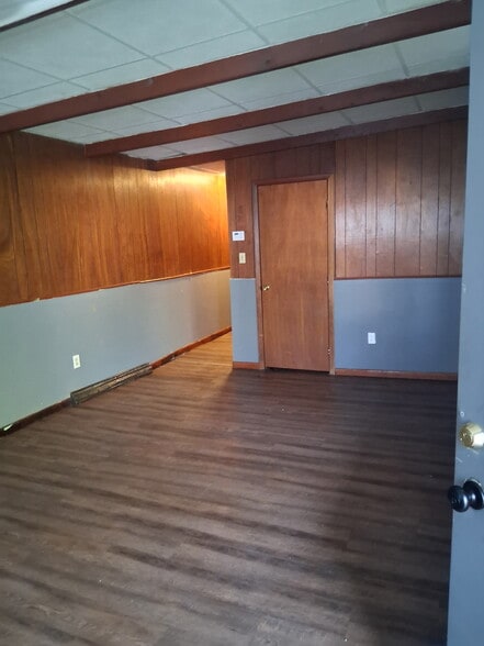 Building Photo - 309 Plum St