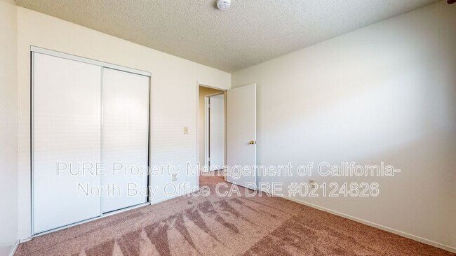 Building Photo - 1321 Berrydale Dr