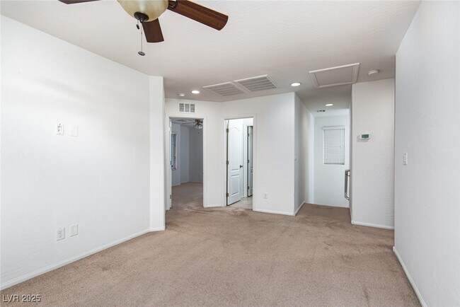 Building Photo - 888 Royal Amethyst Way