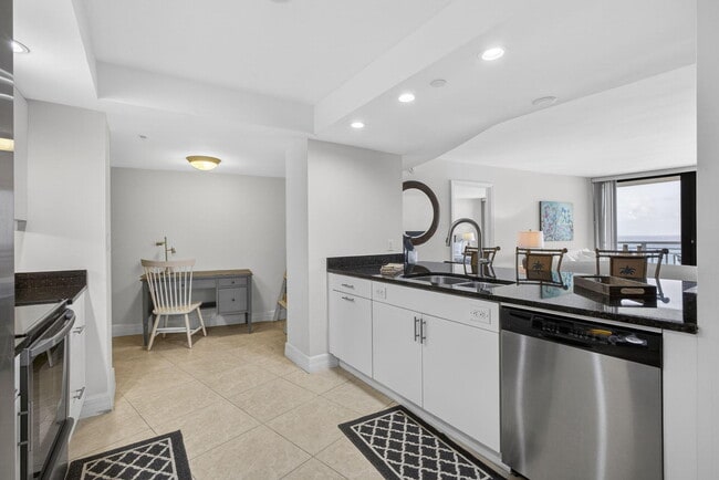 Building Photo - 3000 N Ocean Dr