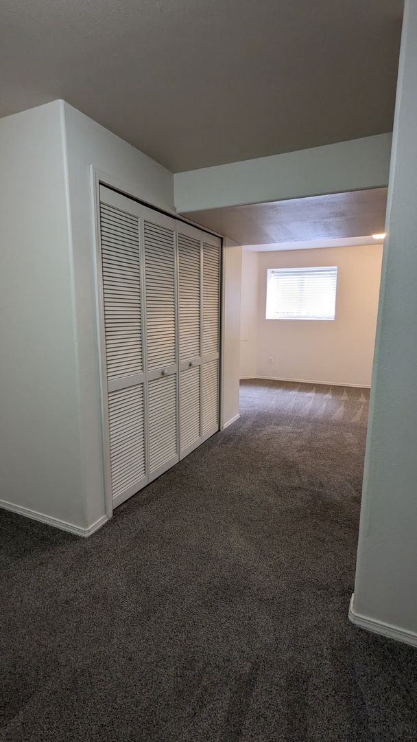 Building Photo - MODERN TWO STORY 3 BED/2.5 BATH WITH FENCE...