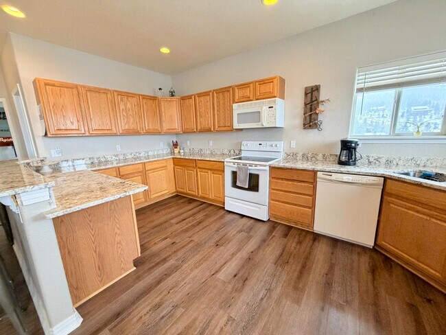 Building Photo - 106 Deer Trail Dr