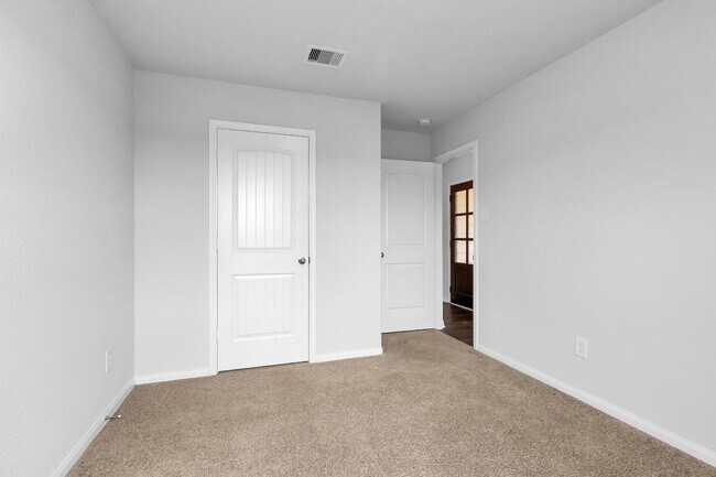 Building Photo - 1216 Haverford Ln