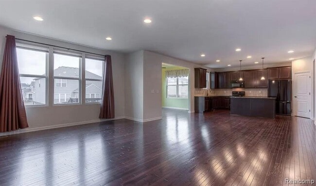 Building Photo - 29845 Macintosh Ln