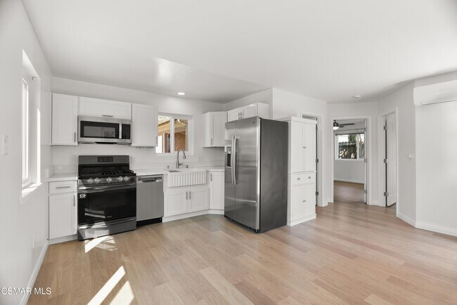 Building Photo - 111 Everett St