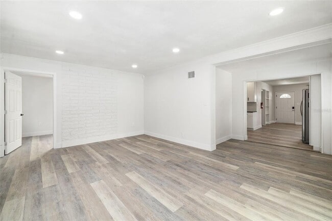 Building Photo - 5384 56th Ave N