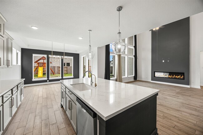 Building Photo - 29024 Red Lp Dr