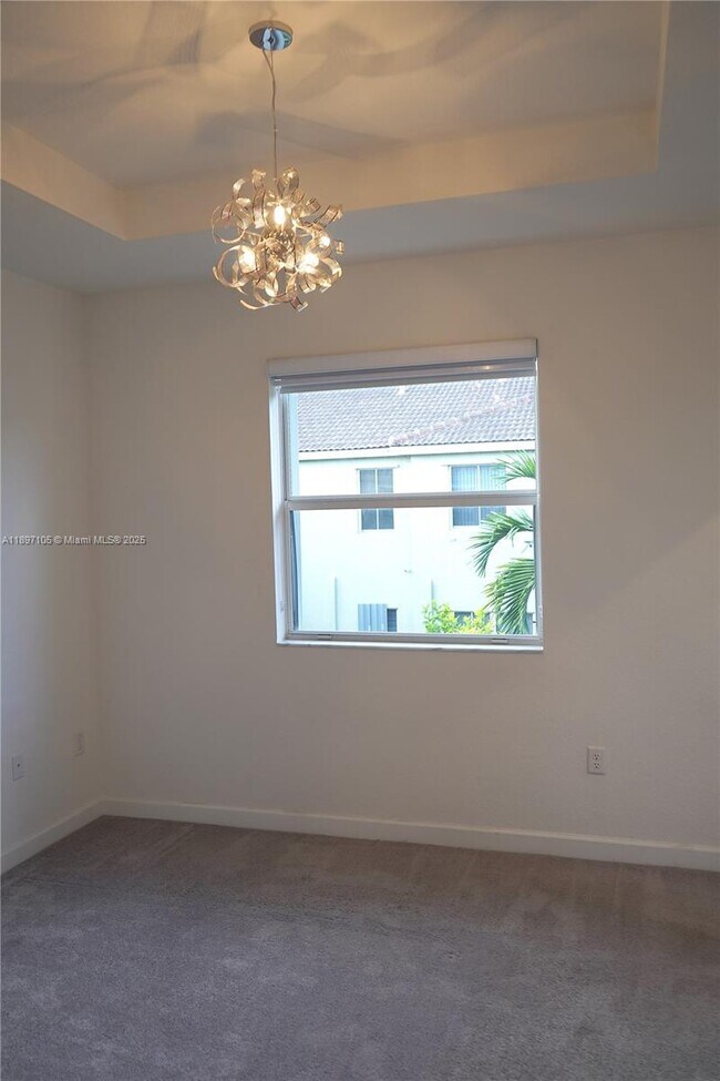 Building Photo - 1450 SE 26th Ter