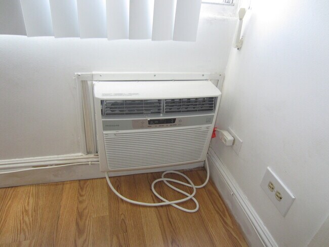 Wall Air Conditioner - 2888 Ala Ilima St