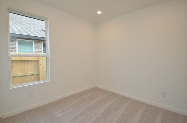 Building Photo - 29034 Bison Hvn Dr