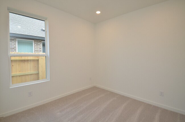 Building Photo - 29046 Bison Hvn Dr