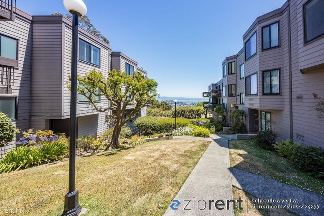 Primary Photo - 2 br, 2 bath Condo - 5175 Diamond Heights ...