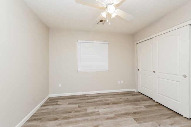 Building Photo - 325 Colorful Rain Ave