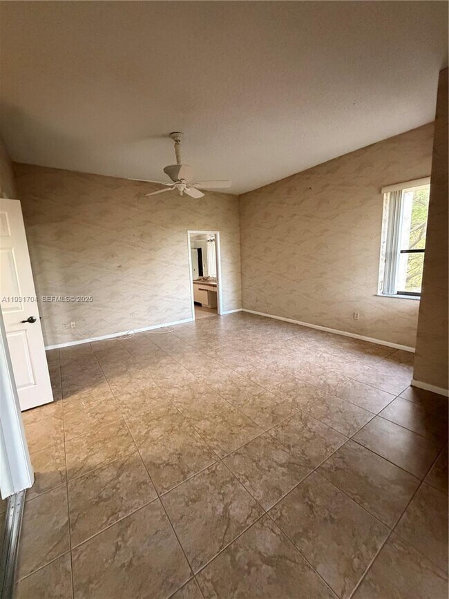 Building Photo - 7460 La Paz Blvd