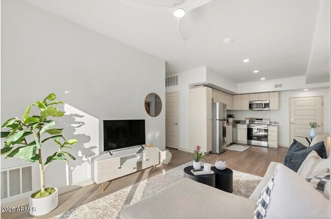 Building Photo - 9275 N 29th Ave