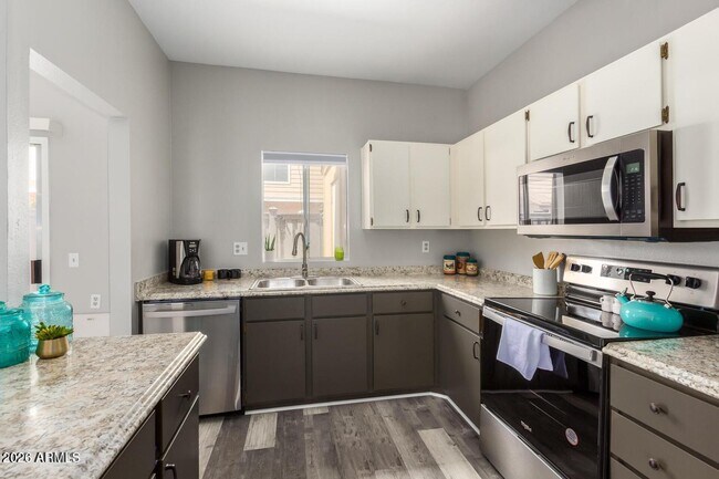 Building Photo - 3320 W McRae Way