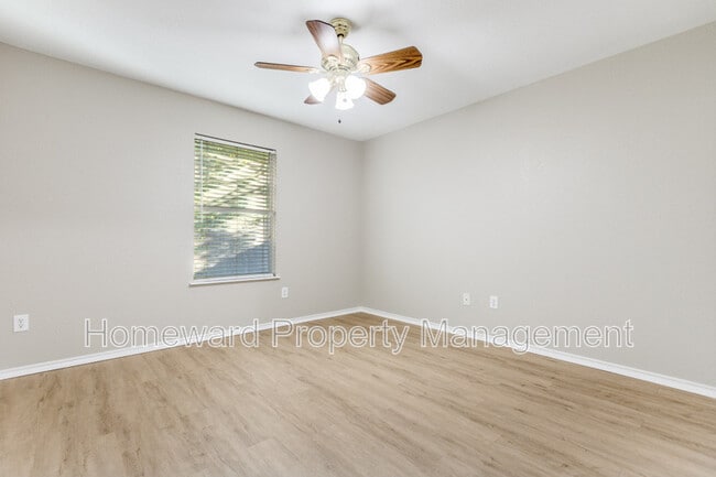 Building Photo - 204 Gerrish St