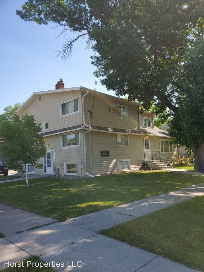 Primary Photo - 1017 13th Ave N