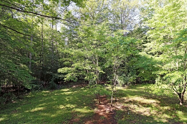 Building Photo - Pet-Friendly Crozet Cottage in a Private W...