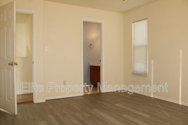 Building Photo - 685 S McCoy Dr