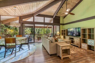 Building Photo - Kawaihau Sports Villa 2 bedroom, 2 bath fu...