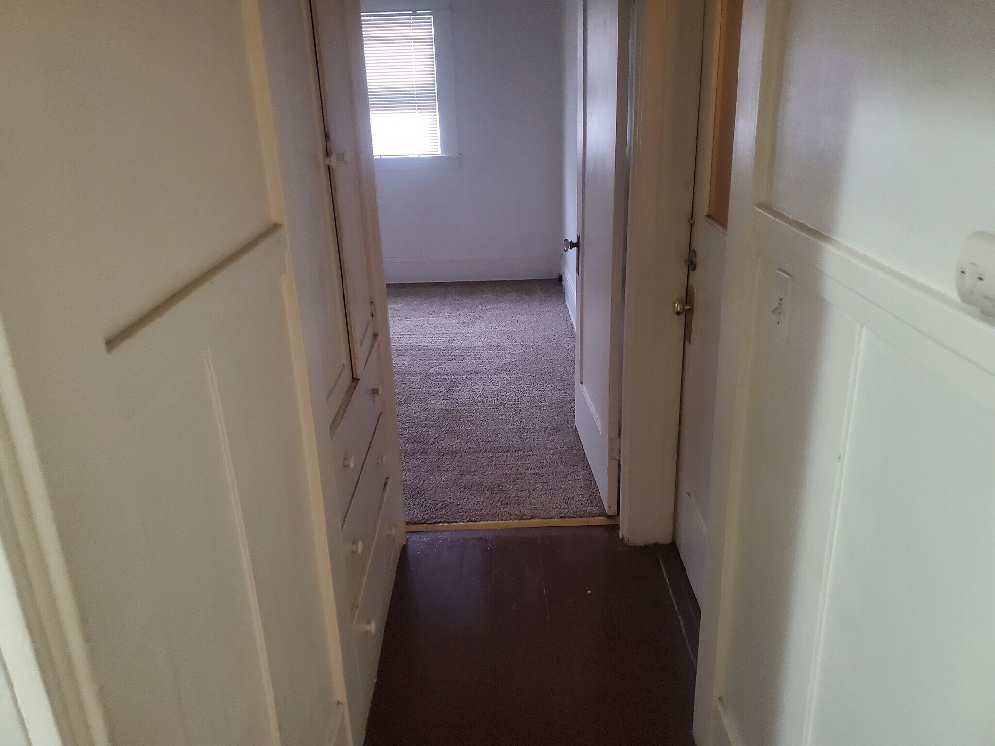 Building Photo - 1209 N San Joaquin St