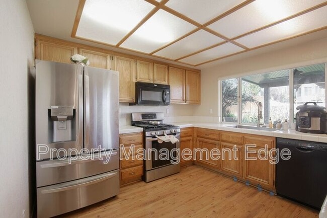 Building Photo - 8543 Yarrow Ln