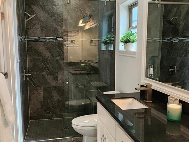 Building Photo - 615 O'Kane St