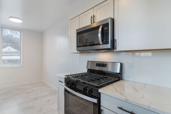 Building Photo - 4312 Lydia St