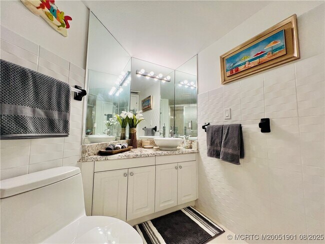 Building Photo - 9500 S Ocean Dr
