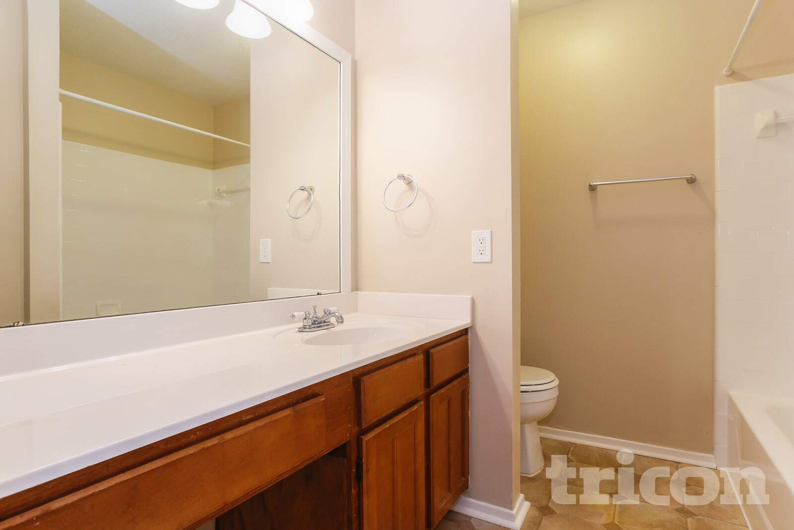 Building Photo - 7206 Sonnet Glen Ln