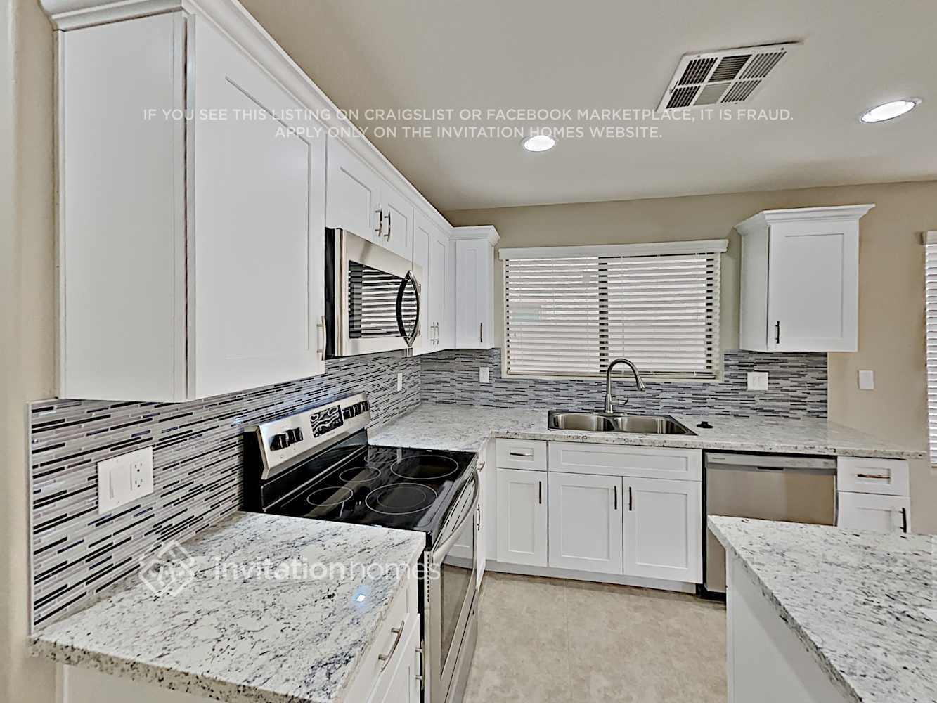 Building Photo - 3845 W Goldmine Mountain Dr