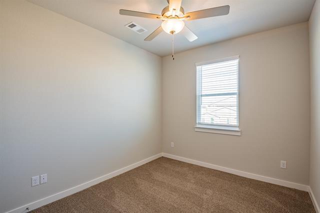 Building Photo - 720 Wheatfield Dr