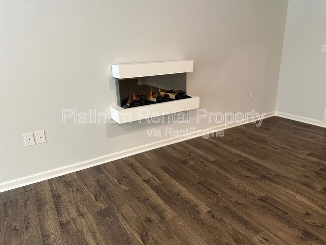 Building Photo - 488 Stoneybrook Dr