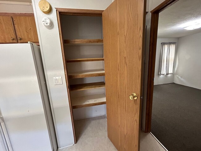 Building Photo - 3 Bedroom 2 Bath Trailer for Rent