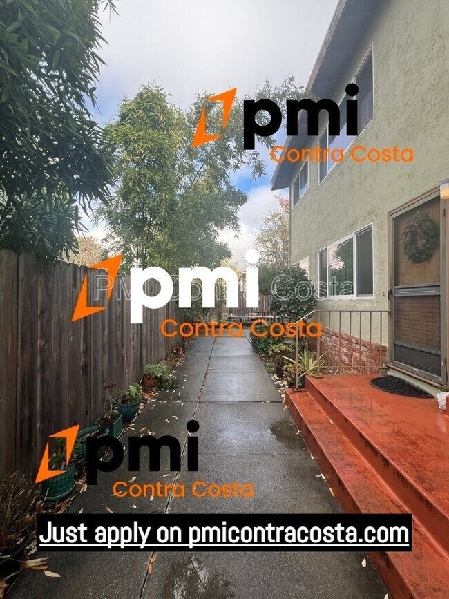 Building Photo - 933 Jackson St