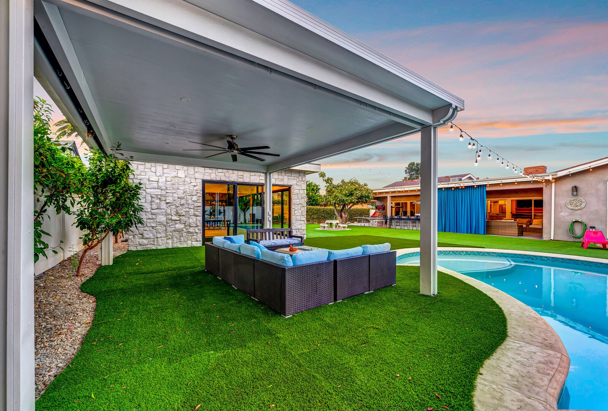 Building Photo - 5817 Ranchito Ave