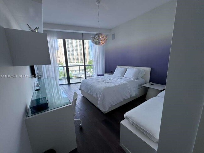 Building Photo - 3250 NE 188th St