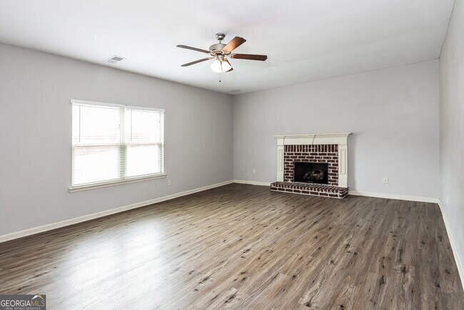 Building Photo - 191 Camellia Way