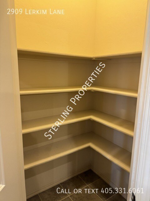 Building Photo - 2909 Lerkim Ln
