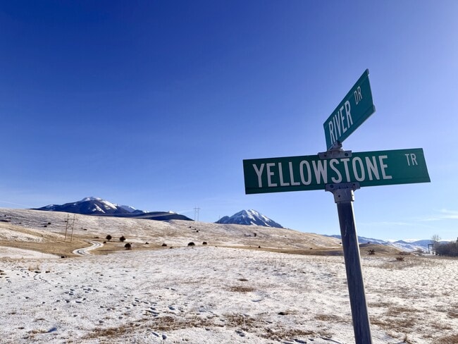 Building Photo - 51 Yellowstone Trail