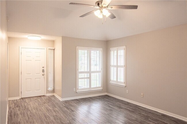 Building Photo - 3739 Marielene Cir