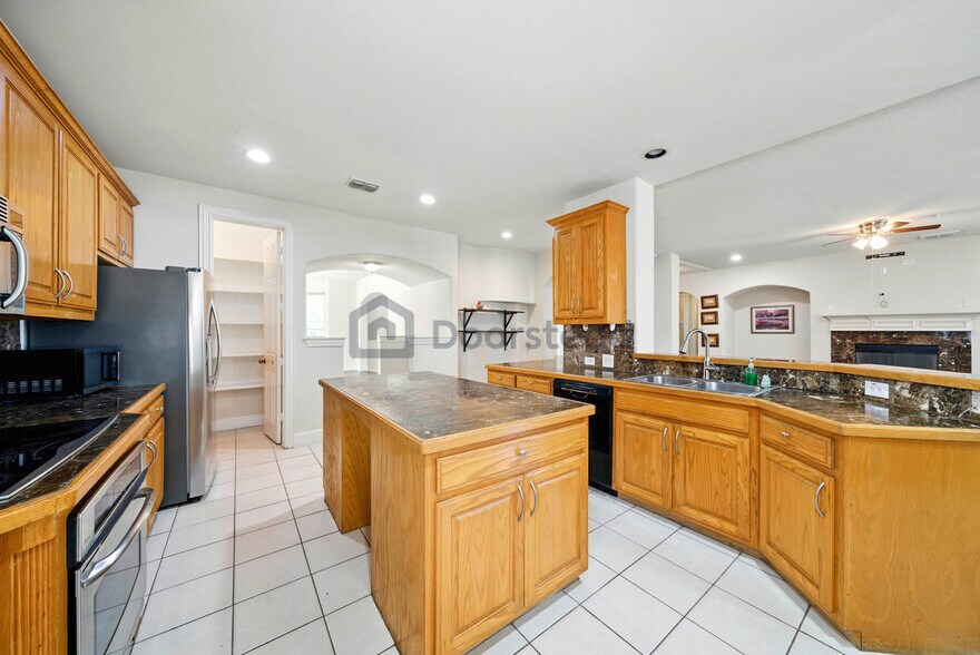 Primary Photo - 1513 Van Winkle Dr