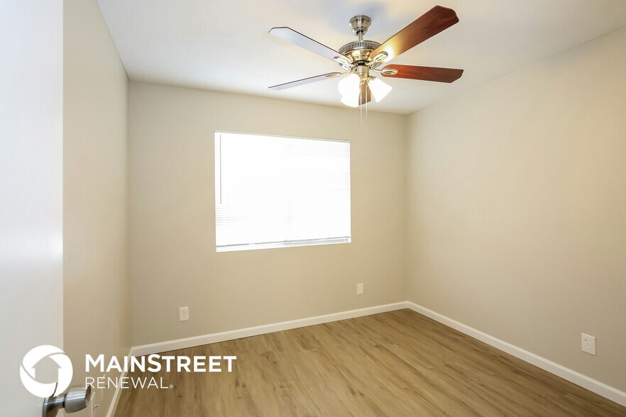 Building Photo - 5324 N Padero Dr