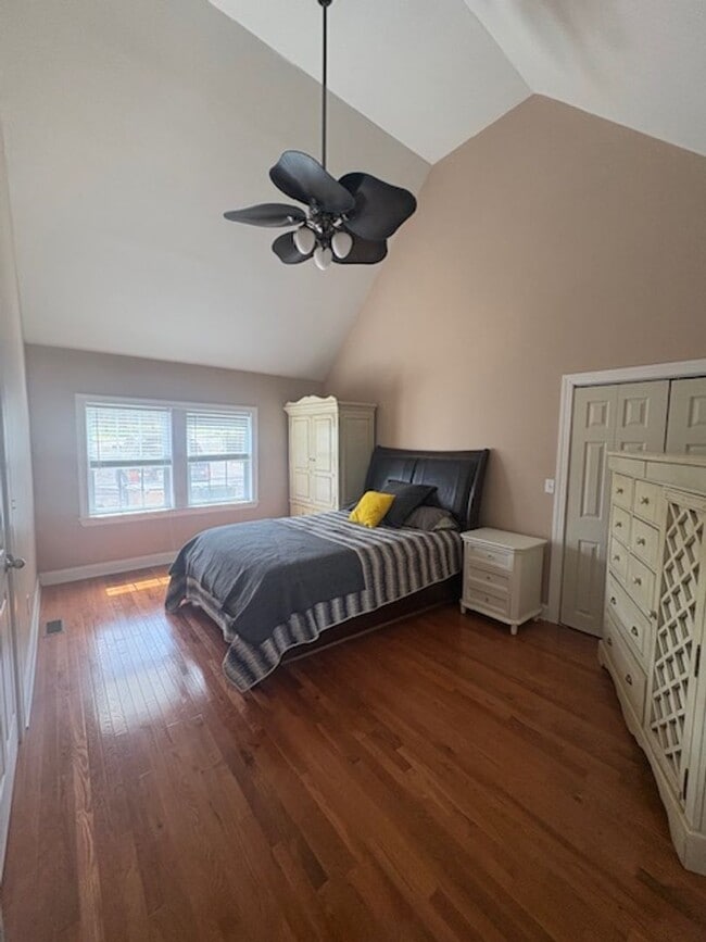 Building Photo - 5BR/2.5 Bath in Prime 12 South | Park-Facing | Two Sunrooms | Walkable Luxury Living