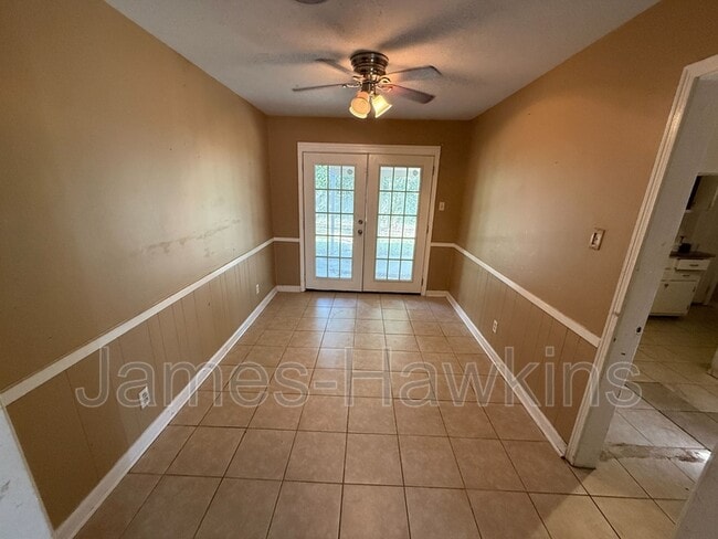 Building Photo - 5125 E Linda Cir