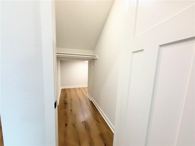 Building Photo - 531 Cosmos St