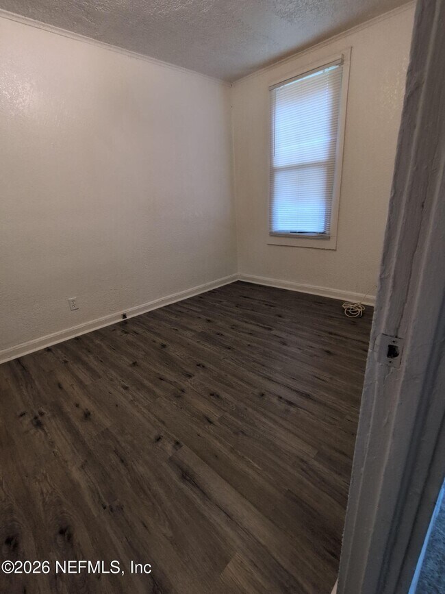 Building Photo - 1454 Winthrop St
