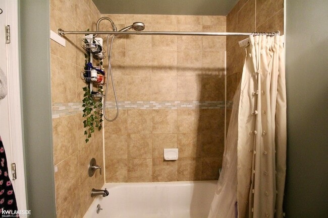 Building Photo - 29408 Maurice Ct