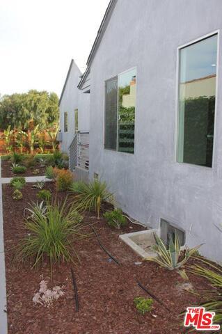 Building Photo - 713 Vernon Ave